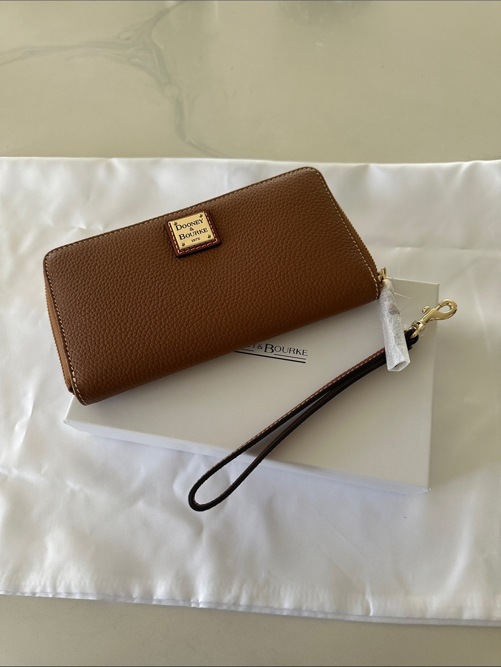 Dooney & Bourke Brown Pebbled Leather Zip Wristlet with Gold Plaque - Picture 6 of 7